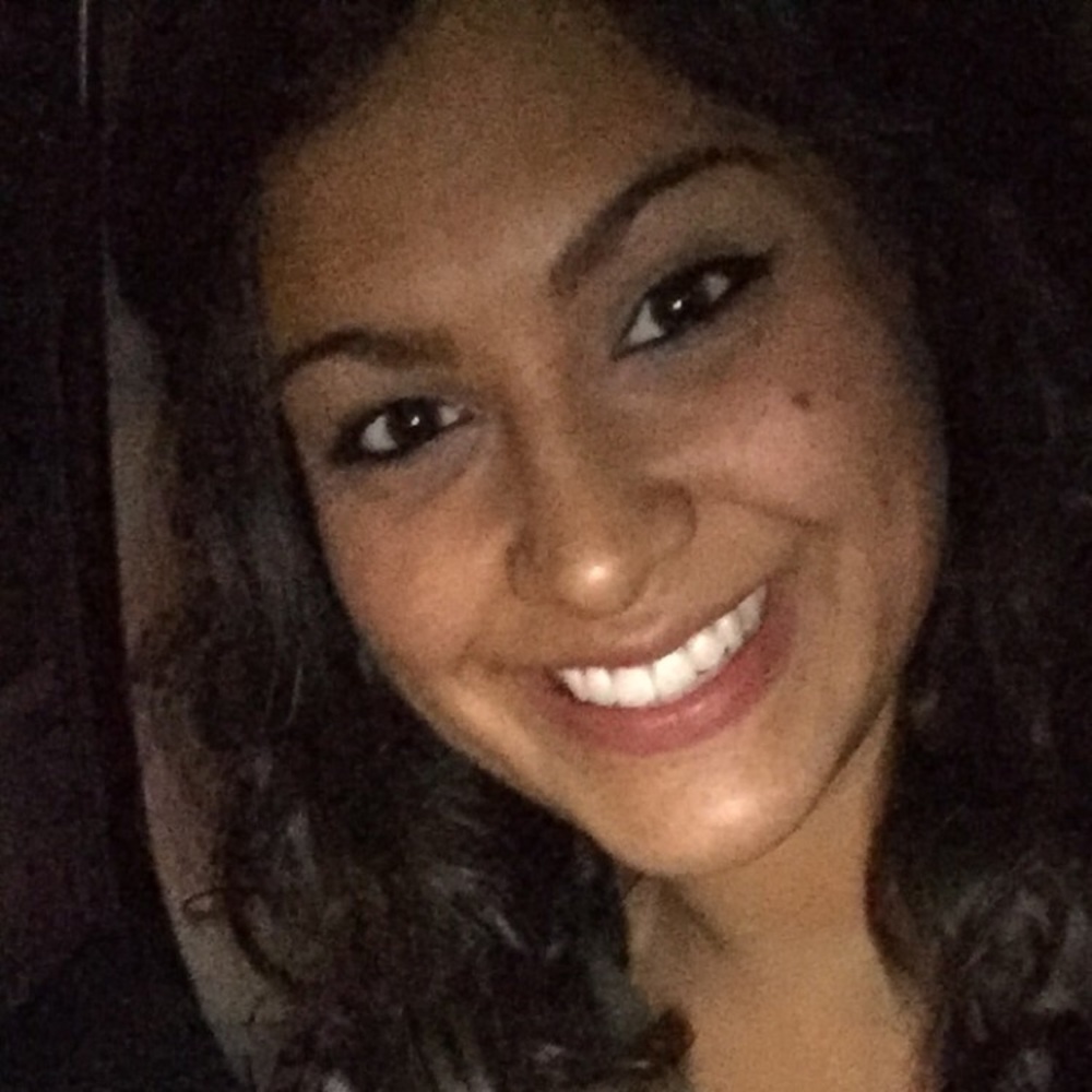 Meet your Posher, Adriana